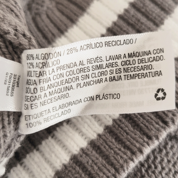 Wild Fable Women's Knit Oversized Preppy Dark Academia Sweater Vest Size Medium - Picture 6 of 6